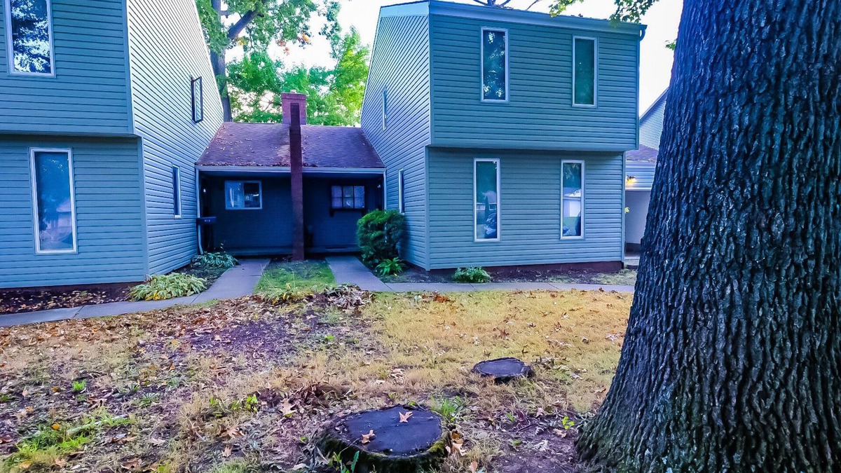 Meyers Lake House | Spacious duplex, located in plain township, peaceful walk your dog atmosphere.