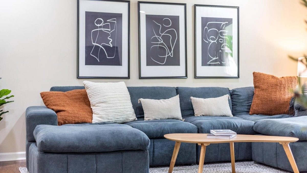 Troy House | Spacious, Elegant Home w/Cozy Backyard!