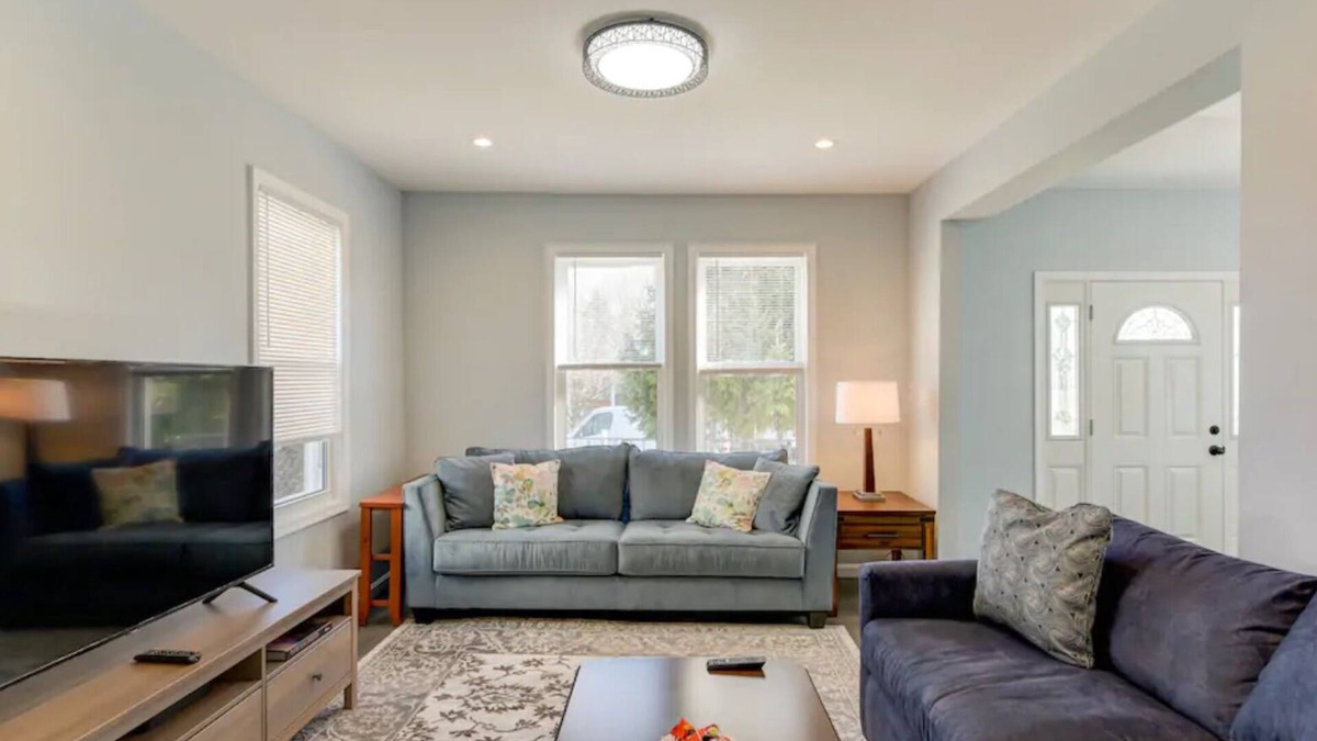 Catonsville House | Spacious Elegantly Furnished 4BR House in Great Location in Baltimore