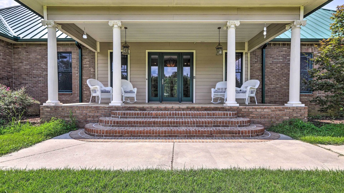 Houston County House | Spacious Elko Home - 6 Mi to Georgia Fairgrounds!