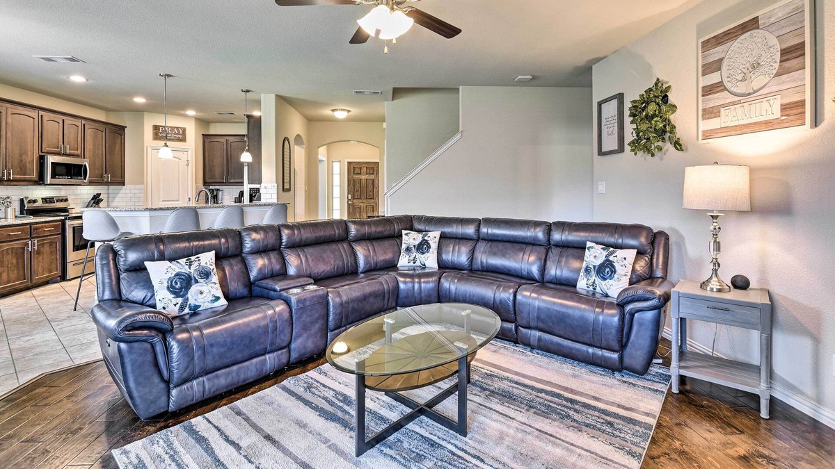 Ennis House | Spacious Ennis Home w/ Huge Family Backyard!