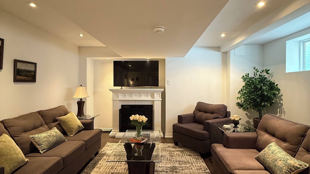 Vaughan House | Spacious Entire Lower Level Suite