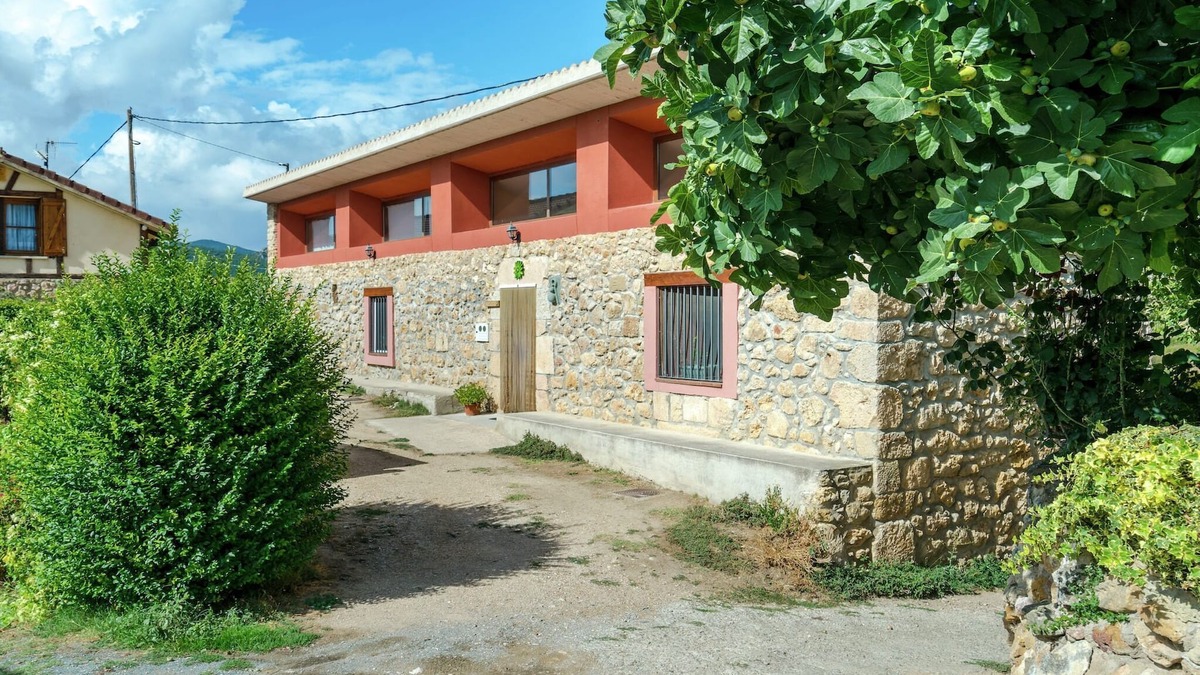 Salinillas de Buradon Villa | Spacious Wine Cellar Mansion