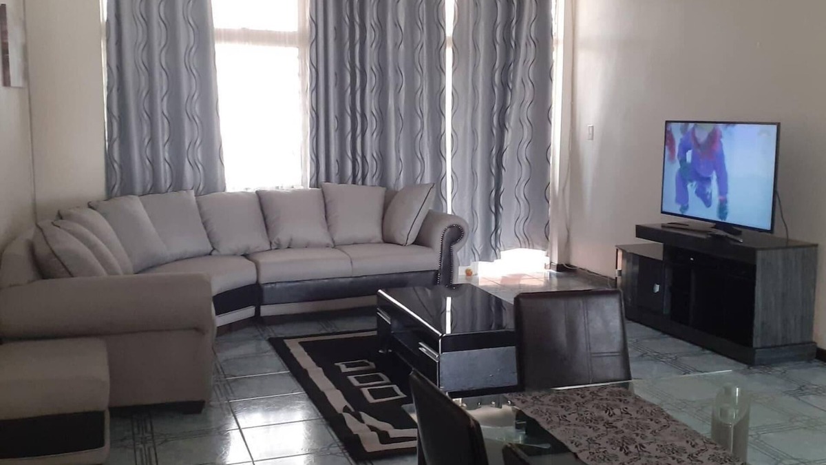 Bulawayo Apartment | Spacious Executive Holiday Apartment In Bulawayo