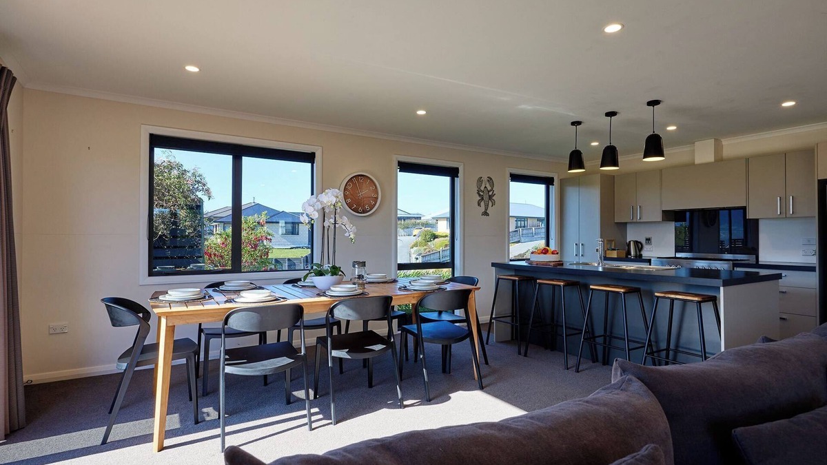 Kaikoura House | Spacious | Family-Friendly | Parkside - KK479