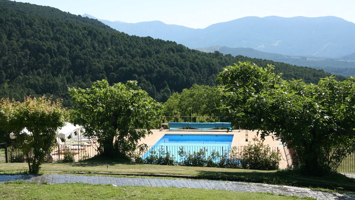 Guisando Other | Spacious family-friendly stone house with fabulous views, large grounds and pool