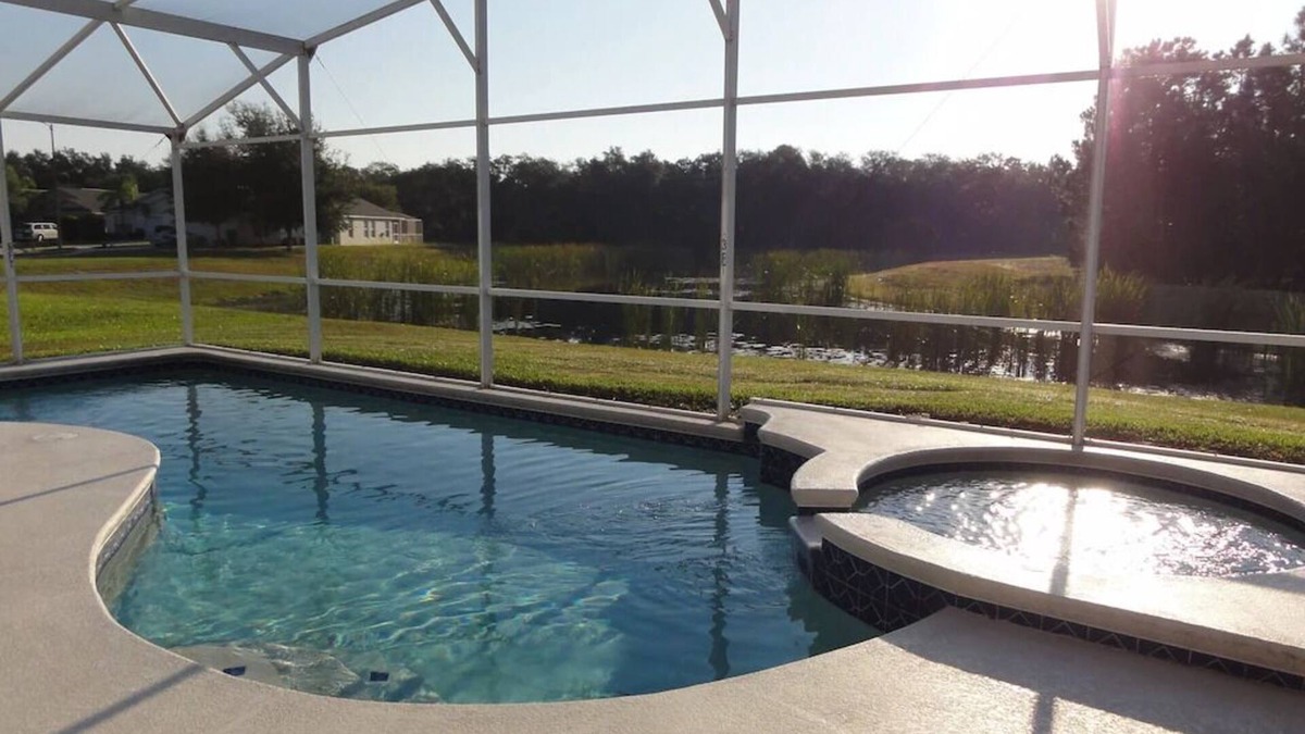 Clear Creek Villa | Spacious & family friendly Lakeside Villa with pool & spa