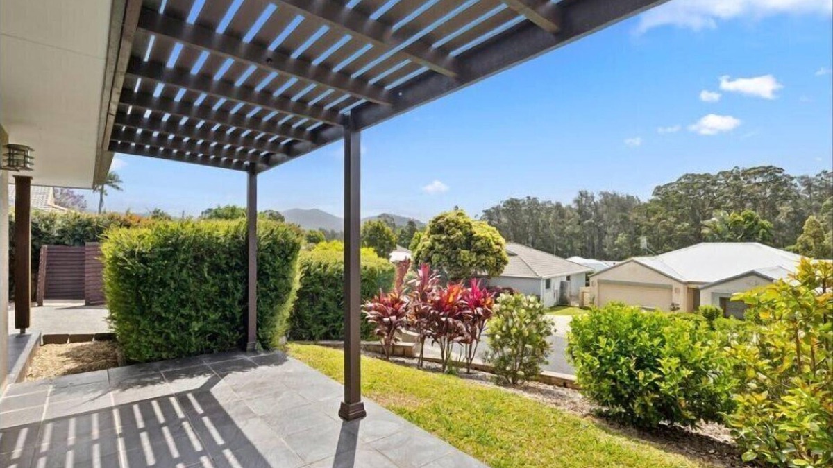 Boambee East House | Spacious family home w/King bed, A/C, Coffee & Beer. Pet-friendly near Sawtell.