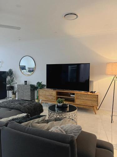 Campbelltown House | Spacious family home