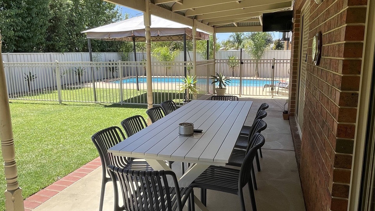 Yarrawonga House | Spacious family home. Close to all that Yarrawonga-Mulwala has to offer.n