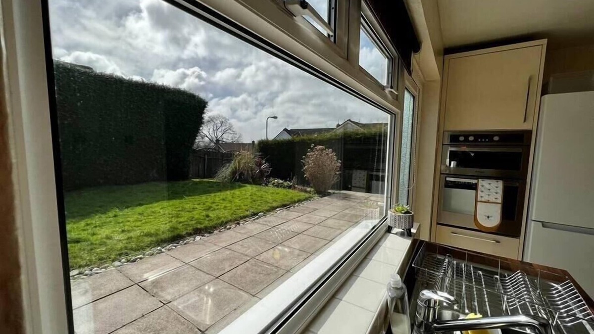 Cyncoed House | Spacious Family home in great location in Cardiff