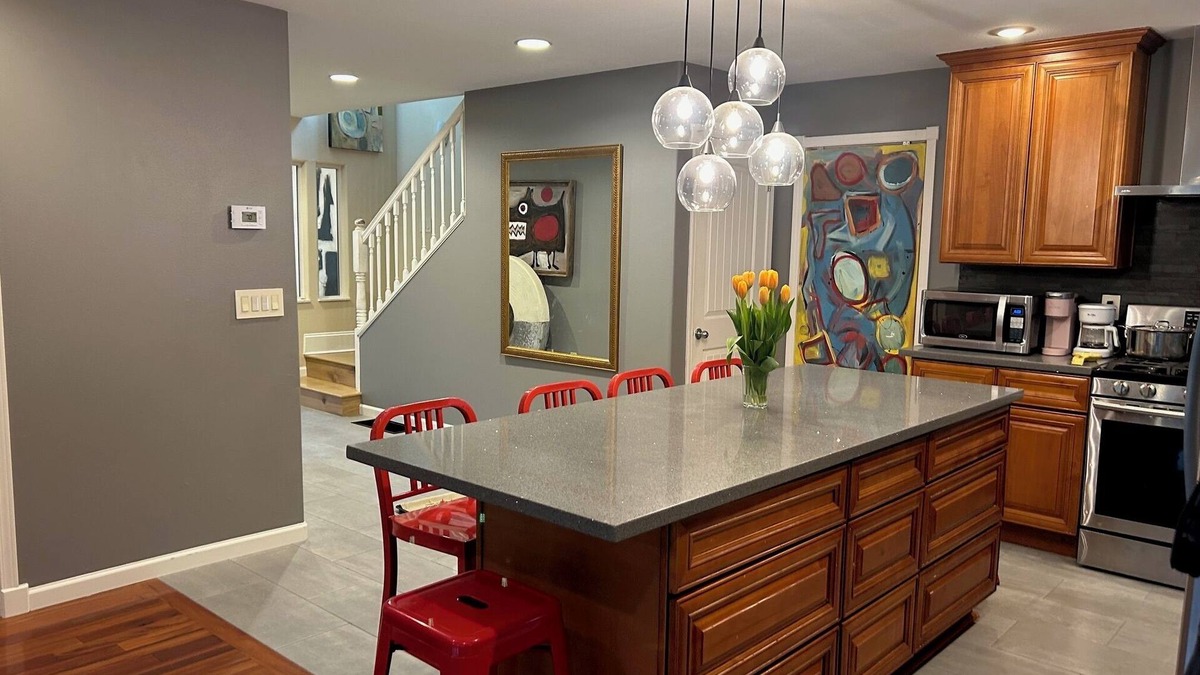 Sellwood-Moreland House | Spacious Family Home in SE Portland's coveted family-friendly Sellwood