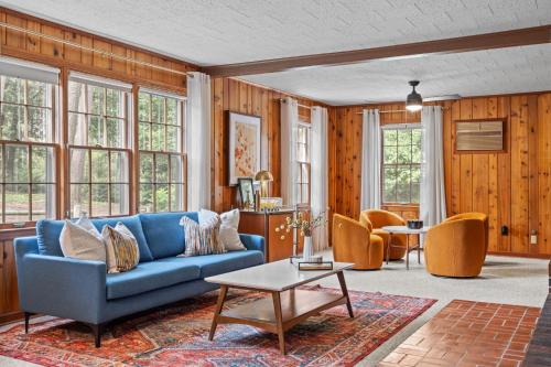 Cartersville House | Spacious Family Home - 10 Mins to Cartersville