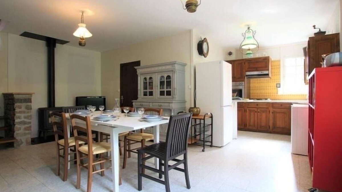 Alleyras Cottage | Spacious Family Home with Terrace in Gorges de l'Allier, Near River and Hiking Trails