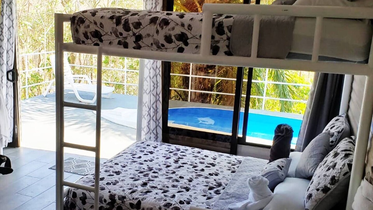 Parrita House | Spacious Family Treehouse w/Pool