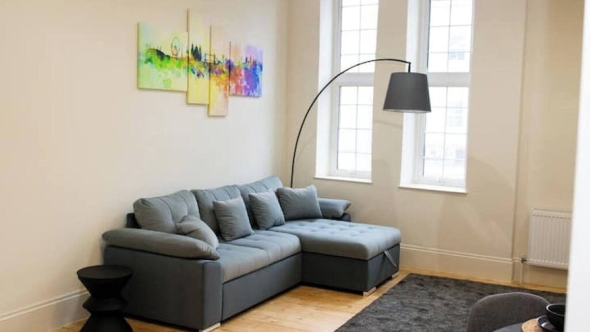 Whitechapel Apartment | Spacious flat in the East Endnn