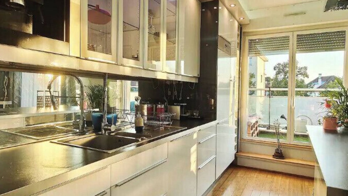 Contades Apartment | Spacious flat with terrace and Cathedral view