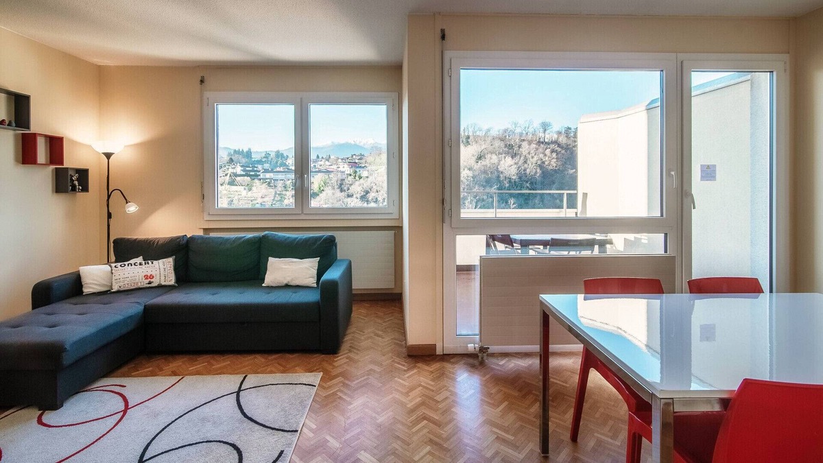 Paradiso Apartment | Spacious four-room apartment in a well-serviced area - PAZZALLO 26