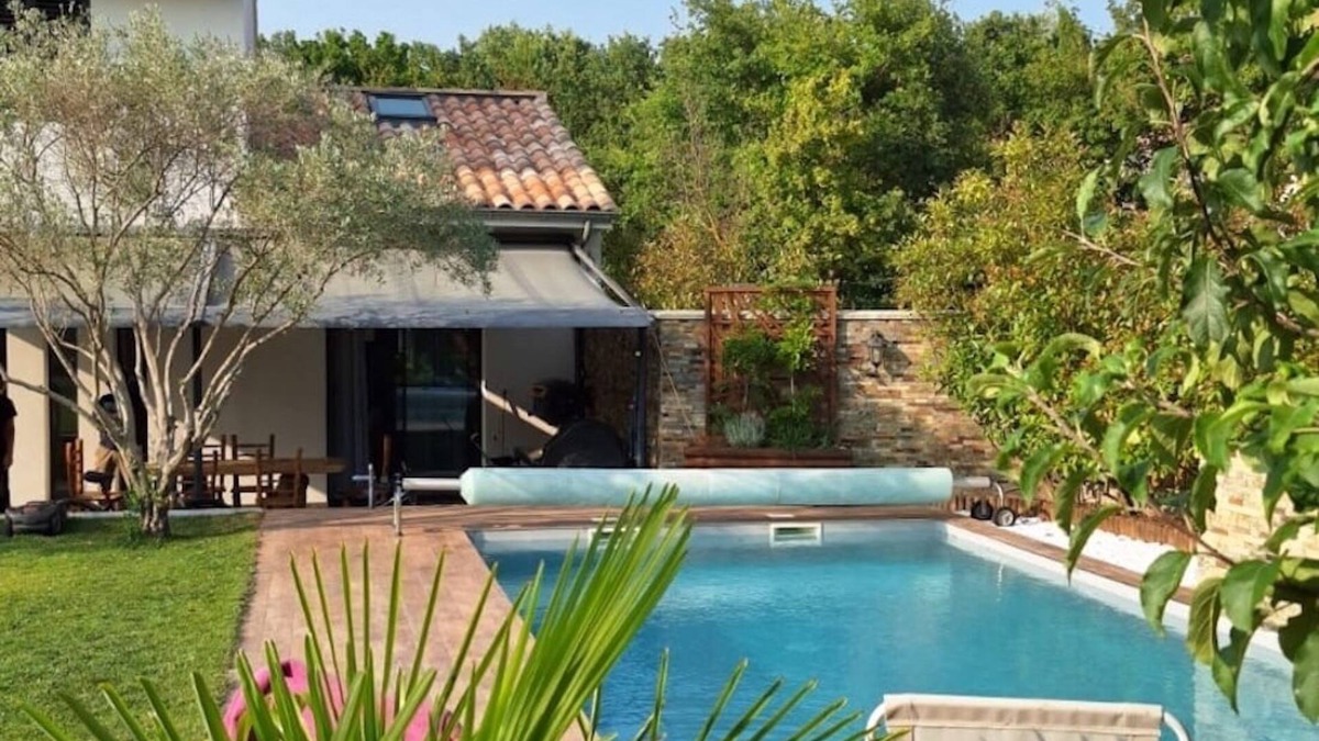 Le Puy-Sainte-Reparade Villa | Spacious, modern, light-filled villa