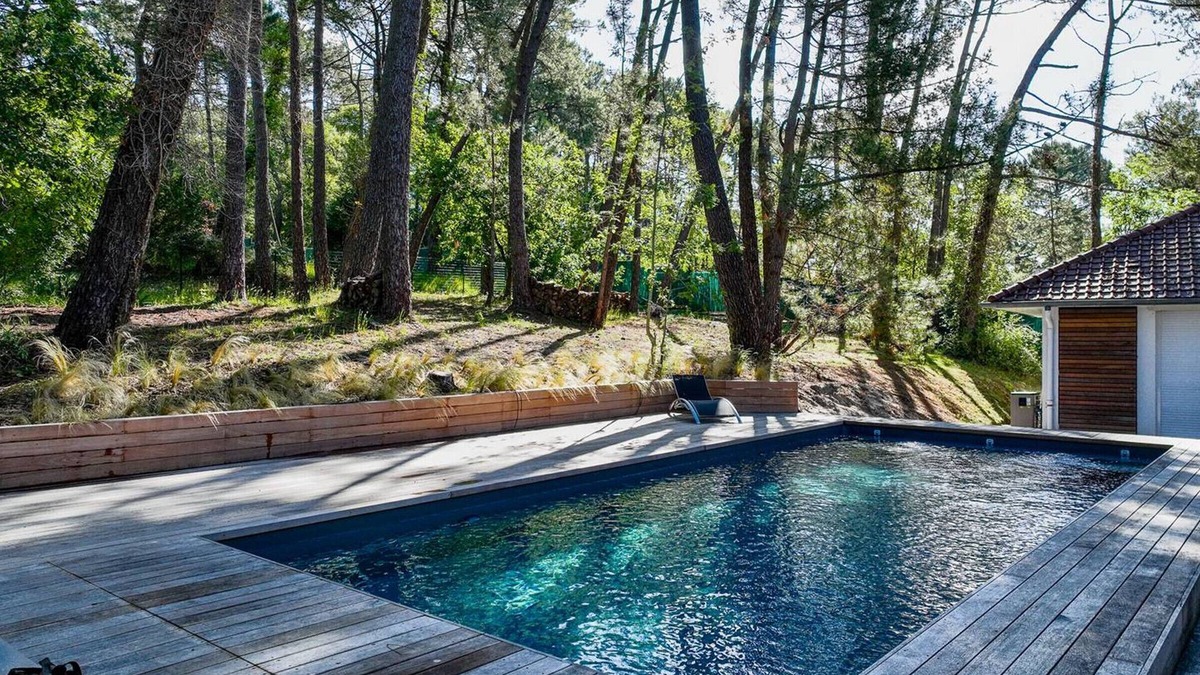 Le Touquet-Paris-Plage Villa | Spacious villa with private pool, Wi-Fi, pets welcome