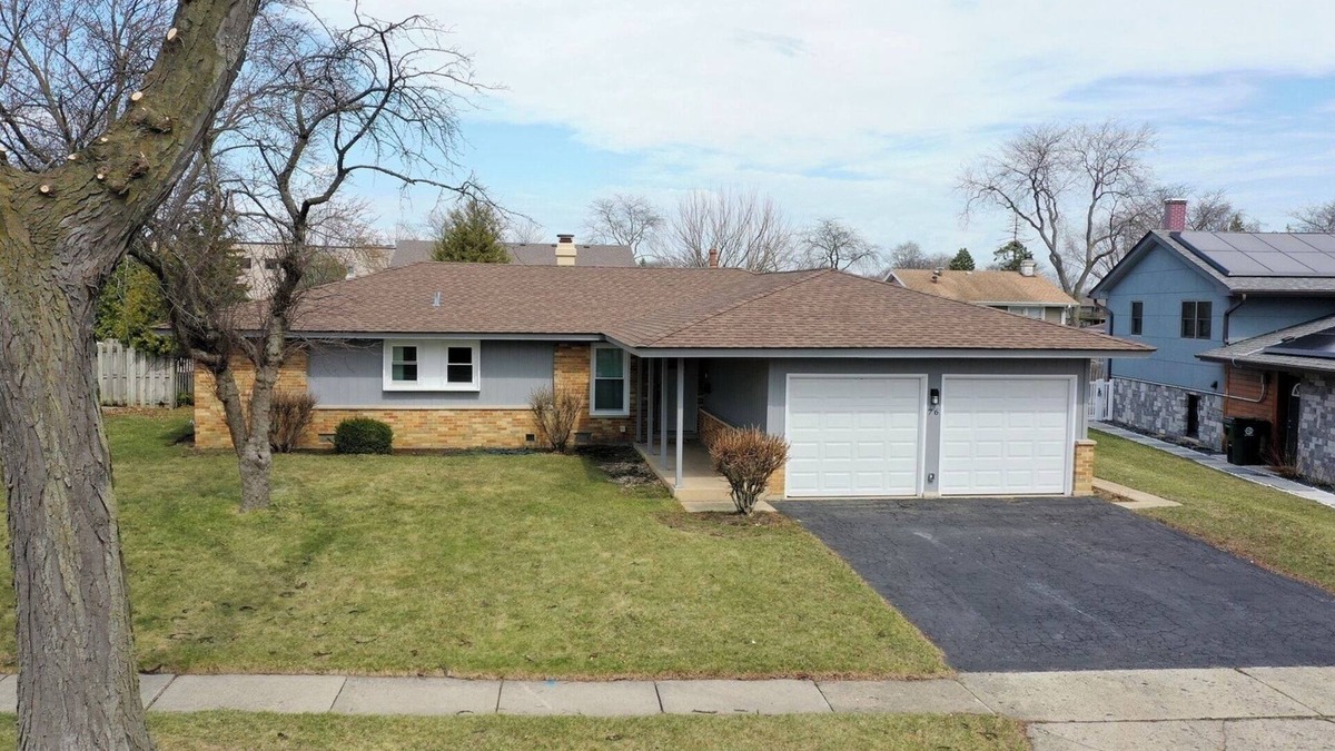 Elk Grove Village House | Spacious Freshly Renovated 4Br/2Ba house with AC and WiFi Near O'Hare Airport