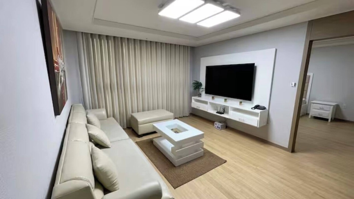 Clark Condo | Spacious Fully Furnished Condo in Freeport Zone Pampanga