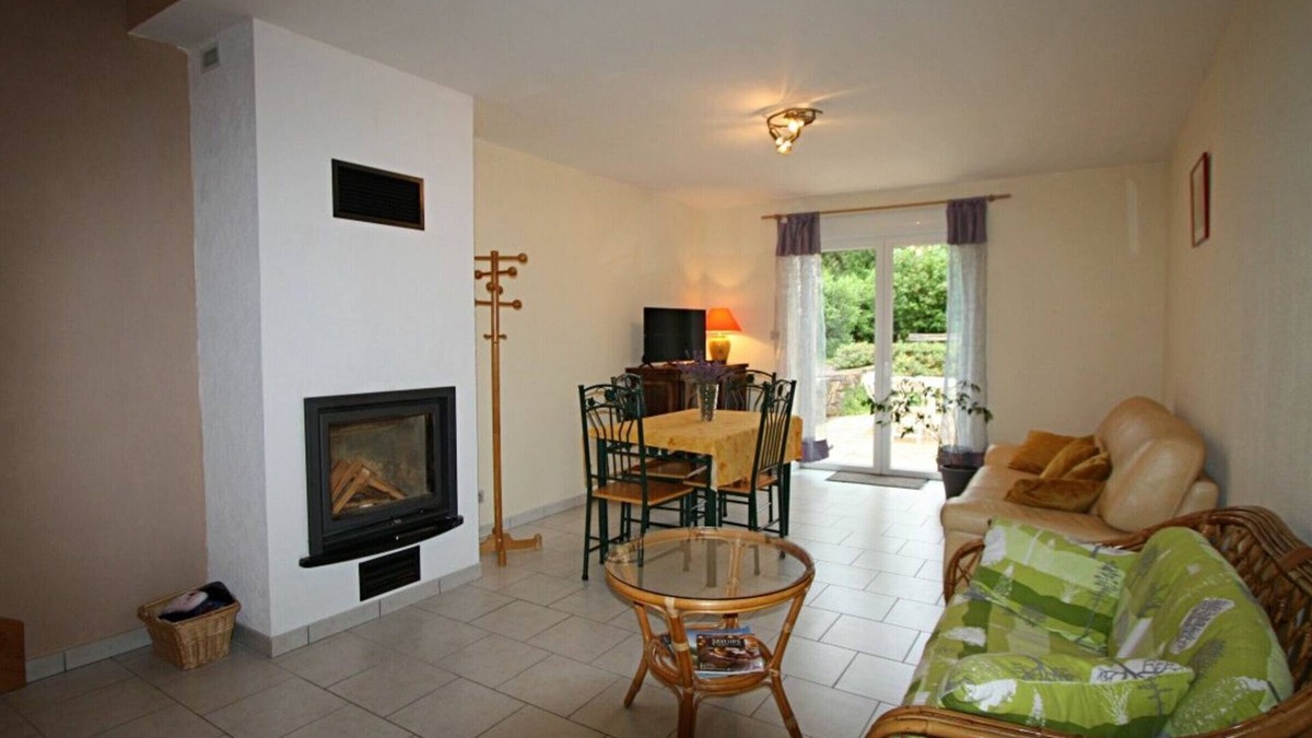 Docelles Cottage | Spacious Gîte: Fireplace, Terrace, Near Epinal & Gérardmer, Sleeps 5