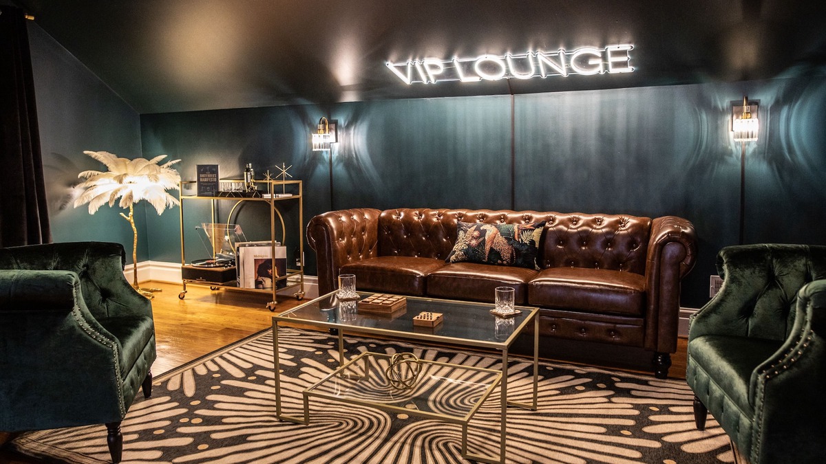 Buffalo House | Spacious! Game rm, Jungle rm, Bubble Chairs, Vinyl's, Patio, & Grill!