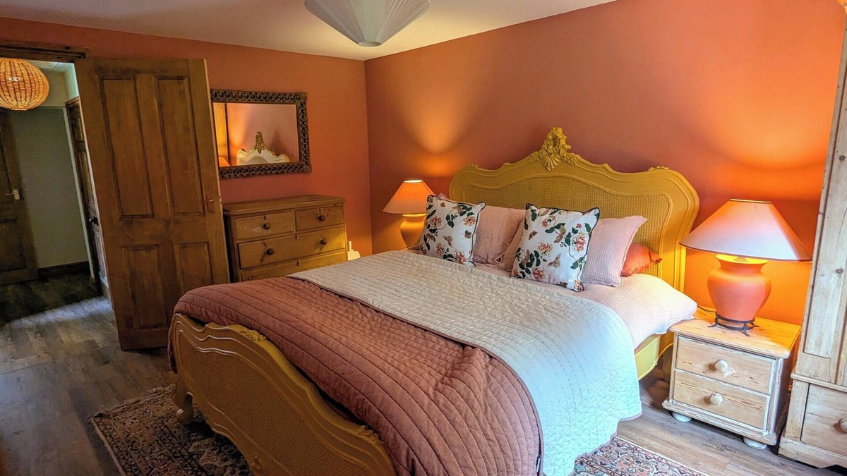 Chard House | Spacious cottage perfect for countryside escape and exploring the Jurassic coast