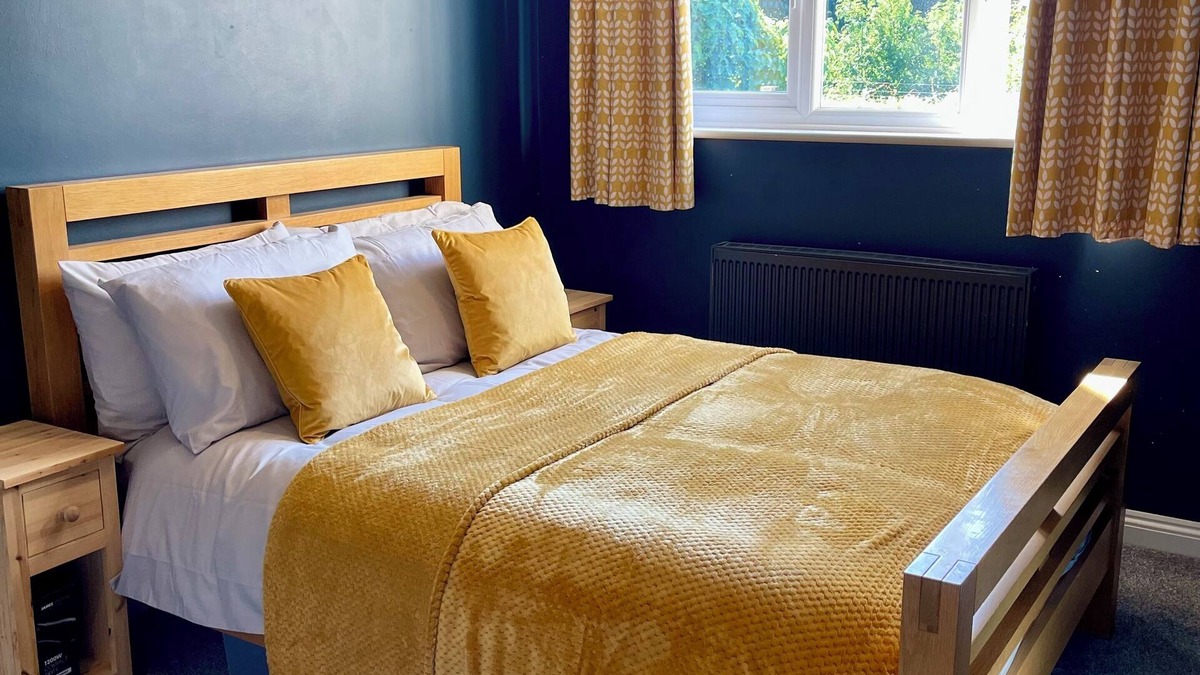 Stansted House | Spacious 5 Bedroom House Near Stansted Airport.