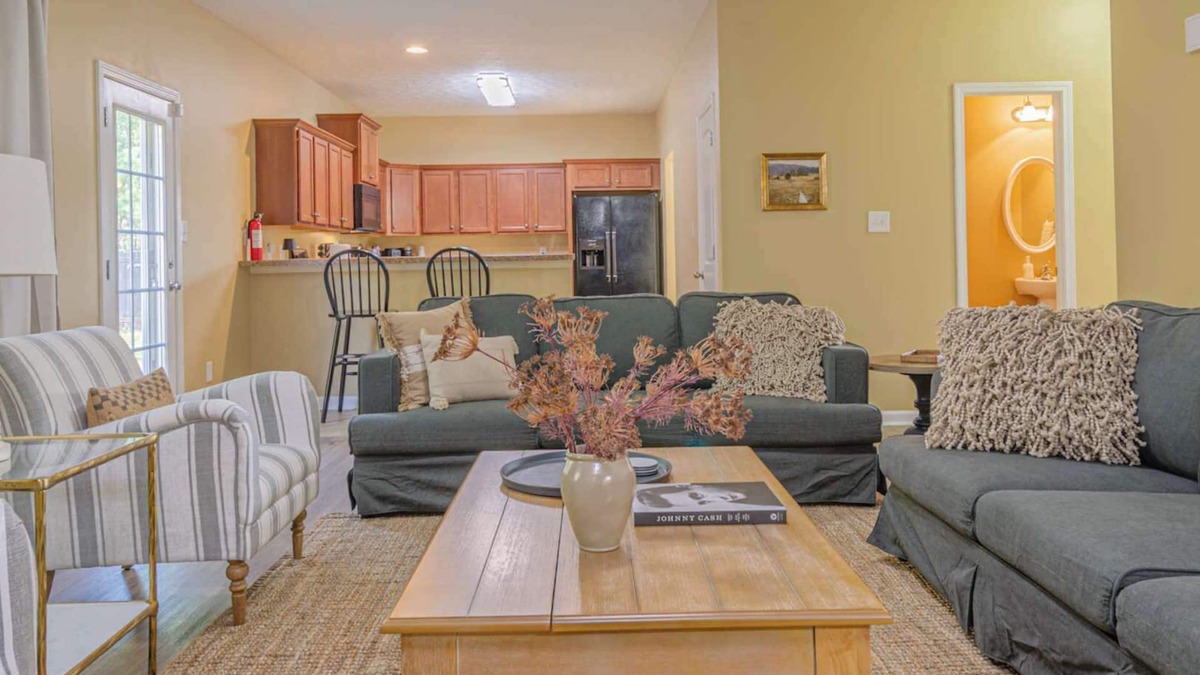 Columbus House | Spacious Gem Near Fort Moore|4br|2bt|Bbq