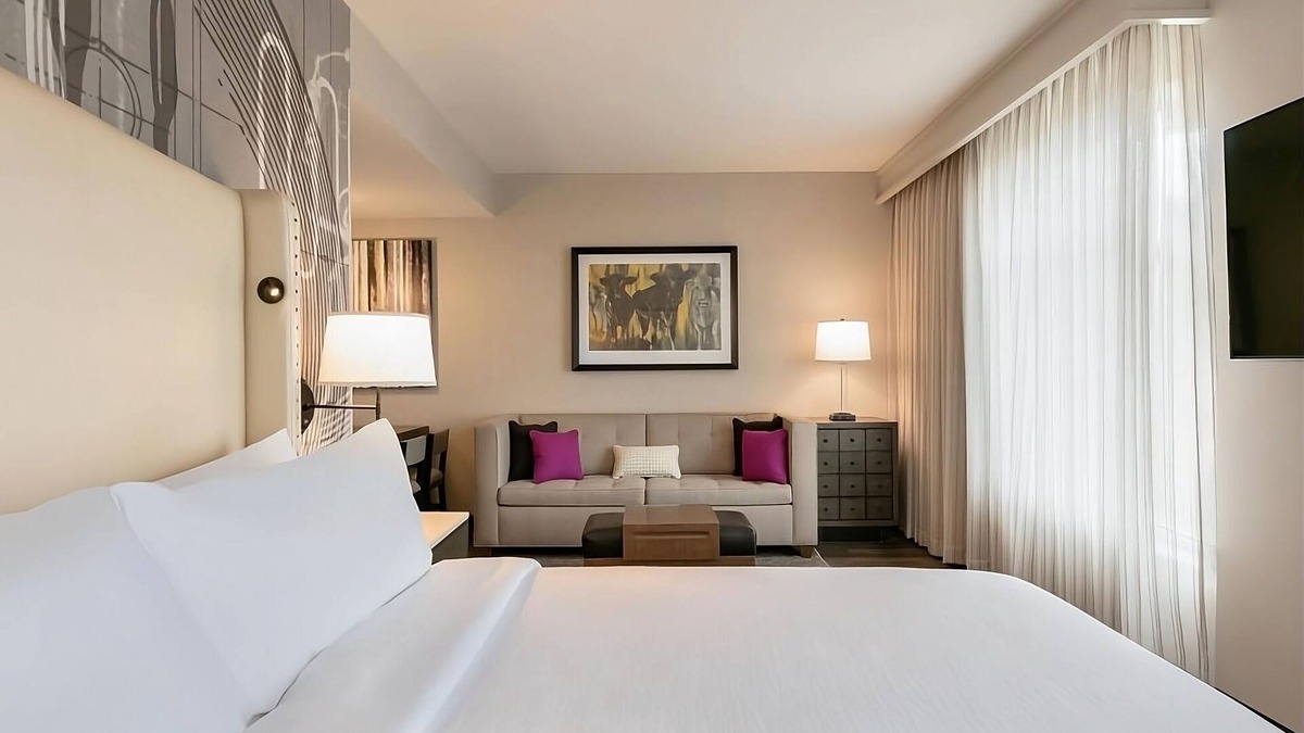 Berkeley Heights Hotel | Spacious Good-Value Accommodation! 2 Family-friendly Units, Onsite Pool