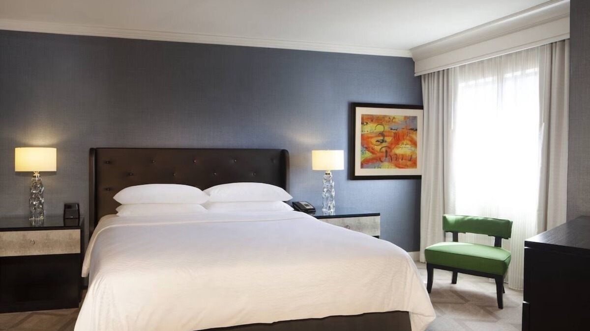 West End Hotel | Spacious Good-Value Accommodation! Close to The Wharf Complex