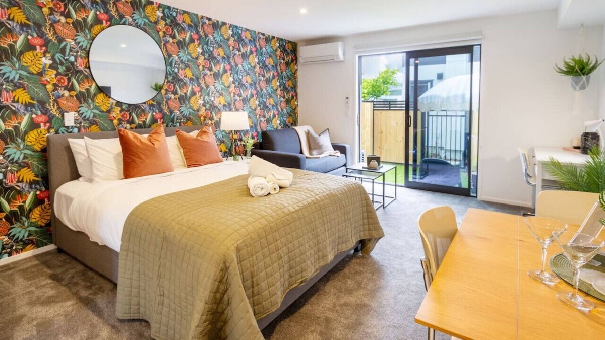 Christchurch City Centre House | Spacious Ground-Level Studio in Central Location