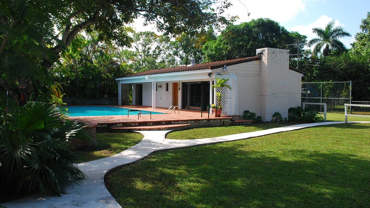 Glenvar Heights House | Spacious Guest House on 4-ACRE RANCH w/POOL - 20% off thru 9/30 - Book Now!