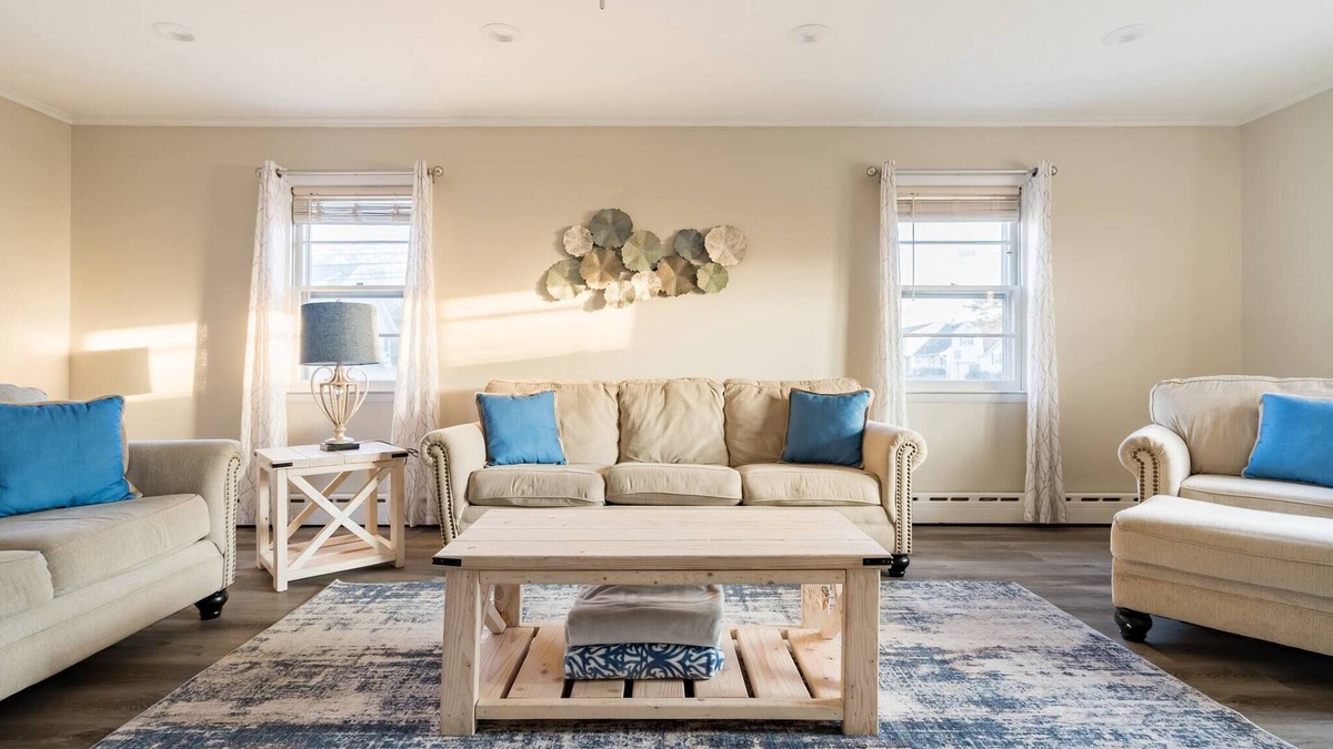 Point Pleasant Beach House | Spacious Home Ready for your memories(2 blocks to beach, downtown and train)