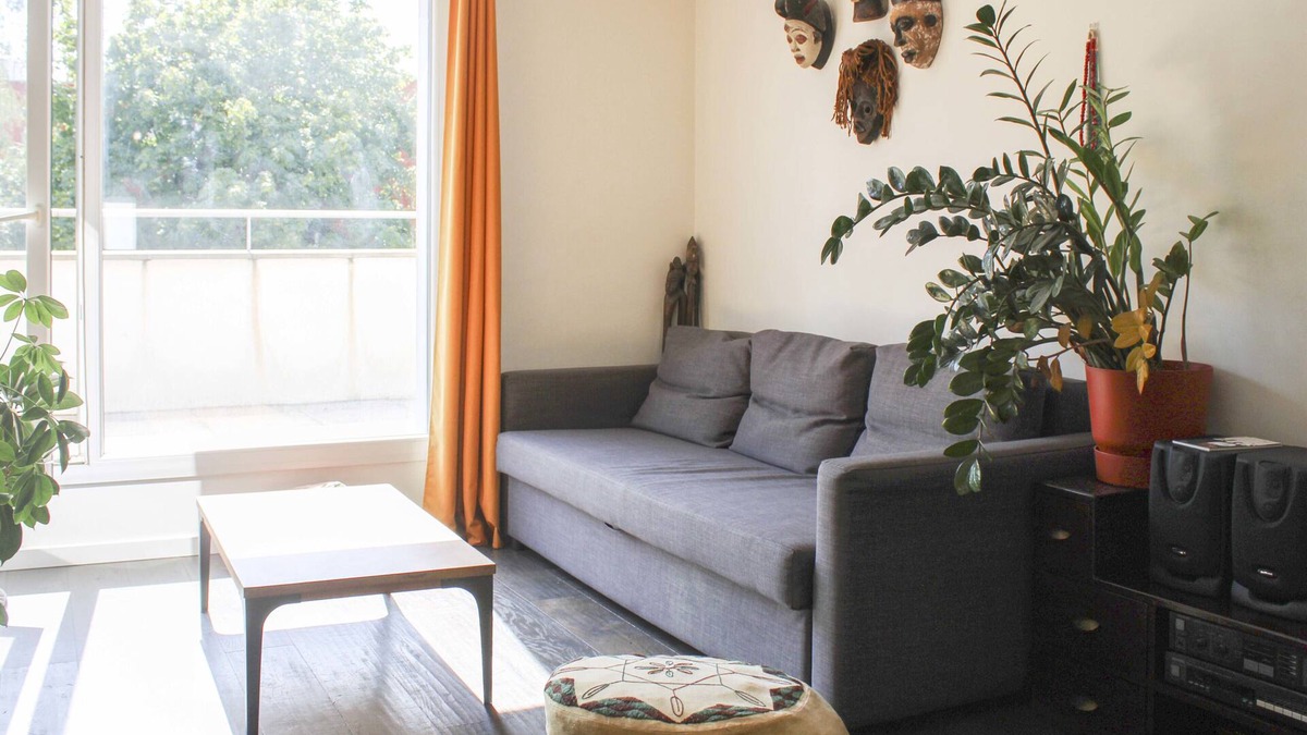 La Courneuve Apartment | Spacious haven of peace with beautiful decoration