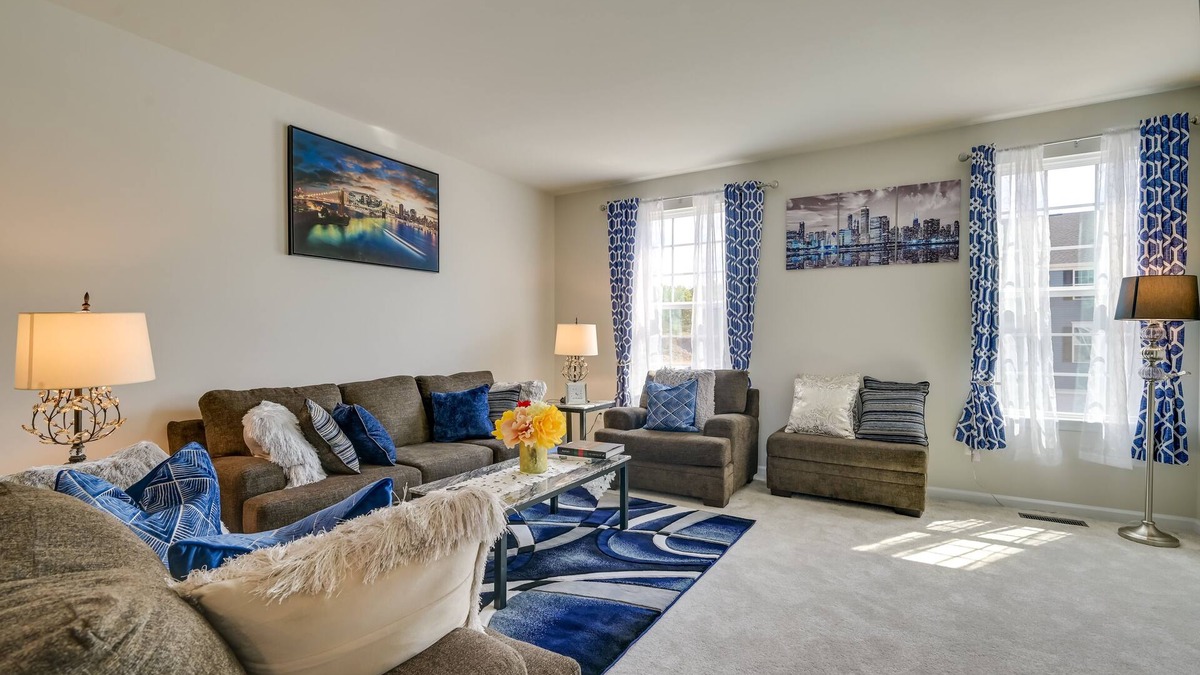 Potomac House | Spacious Hedgesville Retreat ~ 5 Mi to Golf Course
