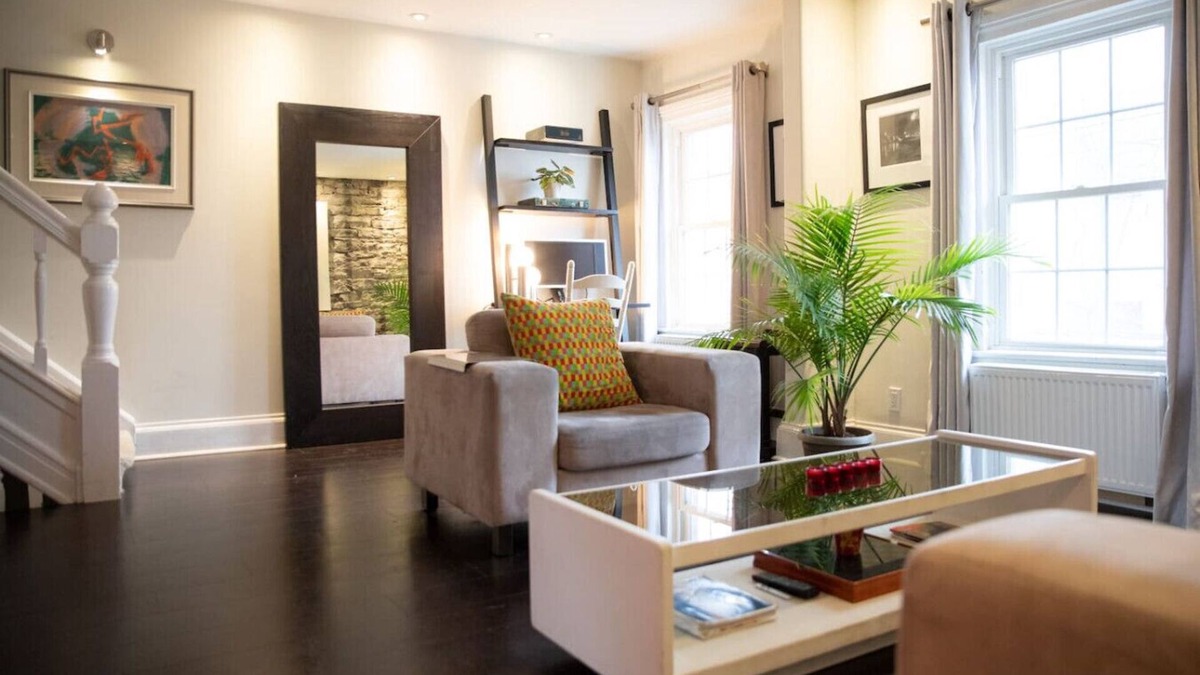 Inner Harbour Apartment | Spacious Historic Downtown Stableman's House Loft