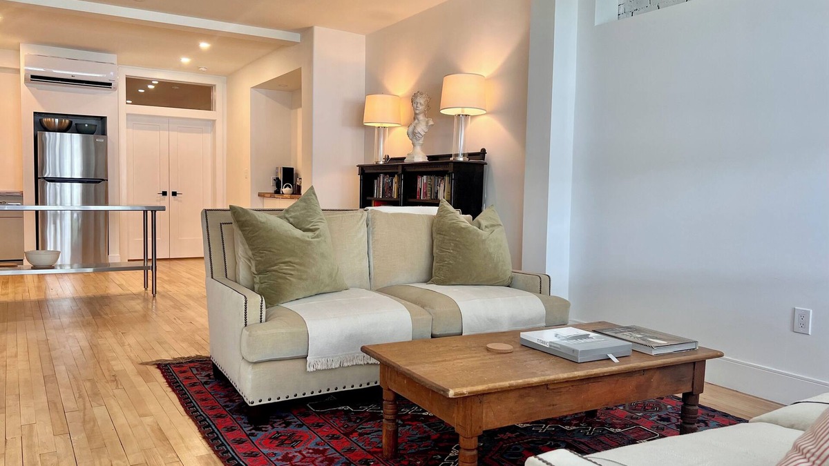 Downtown Halifax Apartment | Spacious historic downtown Halifax apartment