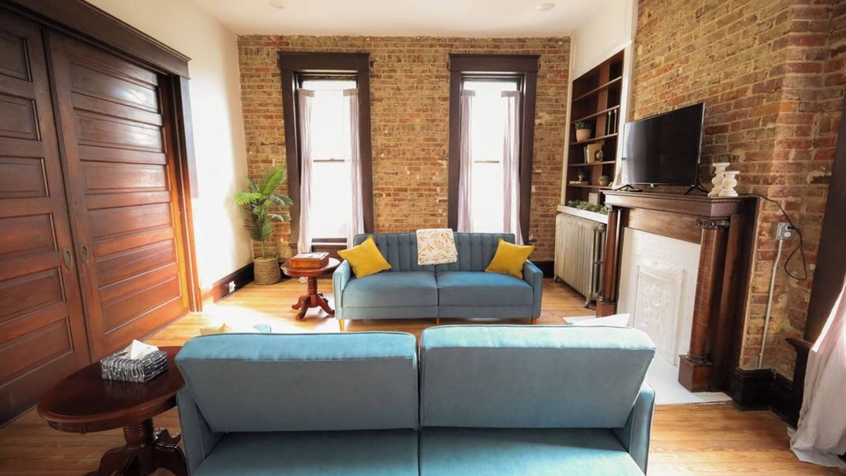 Bowling Green Apartment | Spacious, Historical Condo NEXT DOOR to WKU Campus