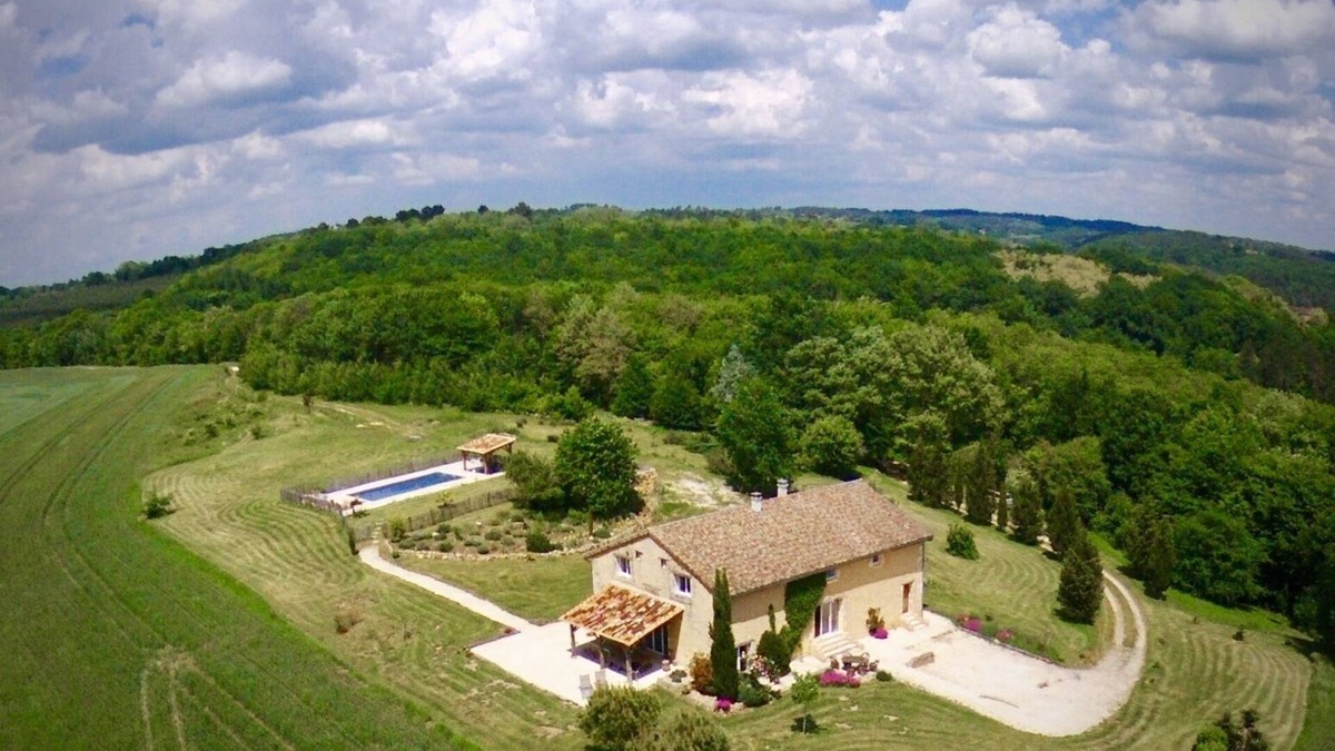 Douville House | Spacious holiday cottage with pool and panoramic view