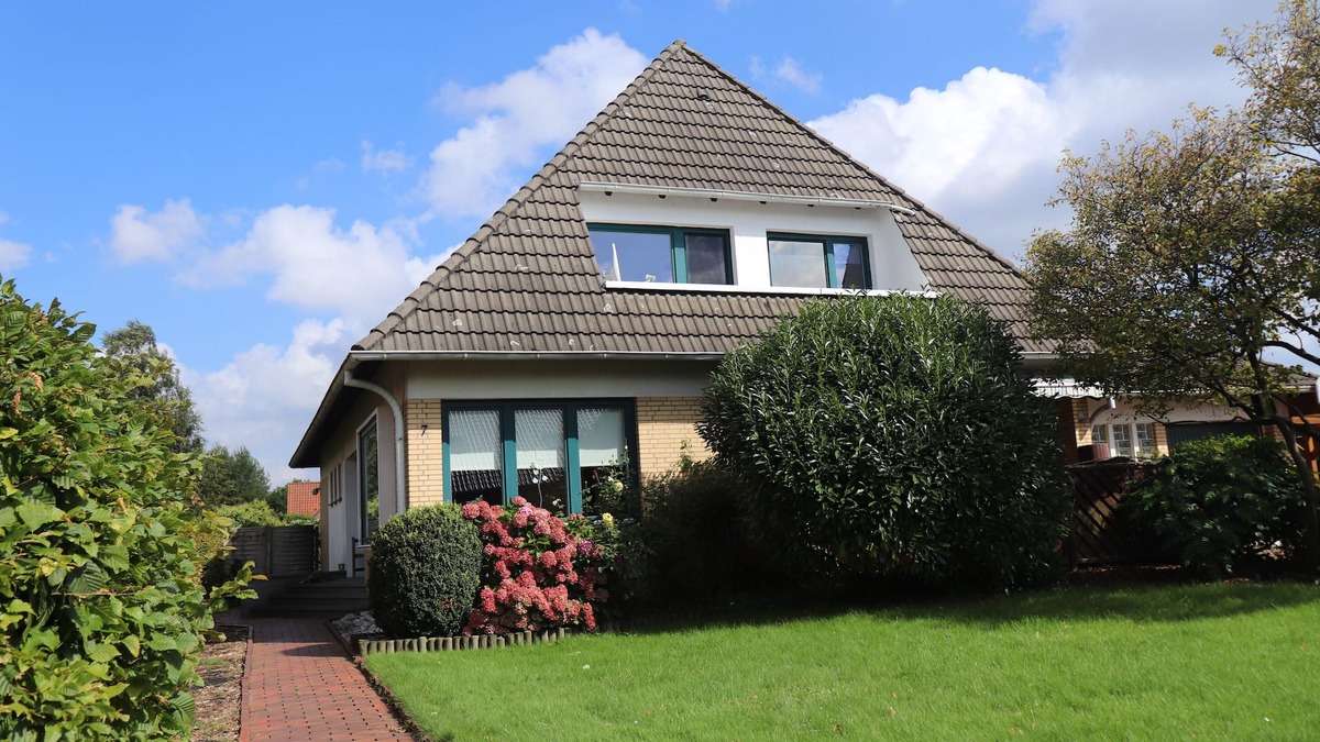 Blexen House | Spacious holiday home with a large garden at the mouth of the Weser and the North Sea