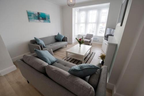 Porthcawl House | Spacious Holiday Home in Porthcawl