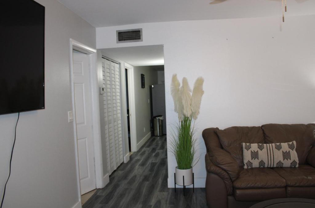 West Park Apartment | Spacious home by hard rock stadium and Casino