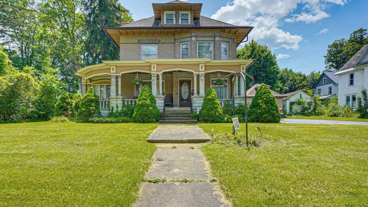 Salamanca House | Spacious Home 2 Mi to Seneca Allegany Casino!