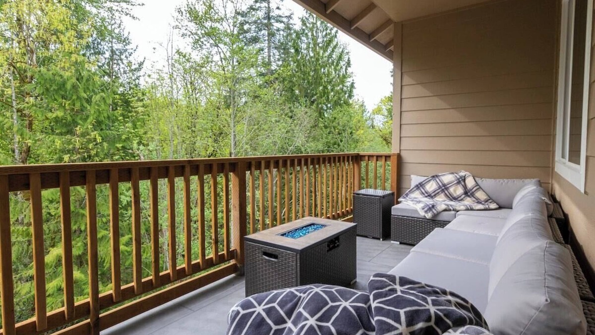 Longview House | Spacious home and lower level condo with outside entrance.