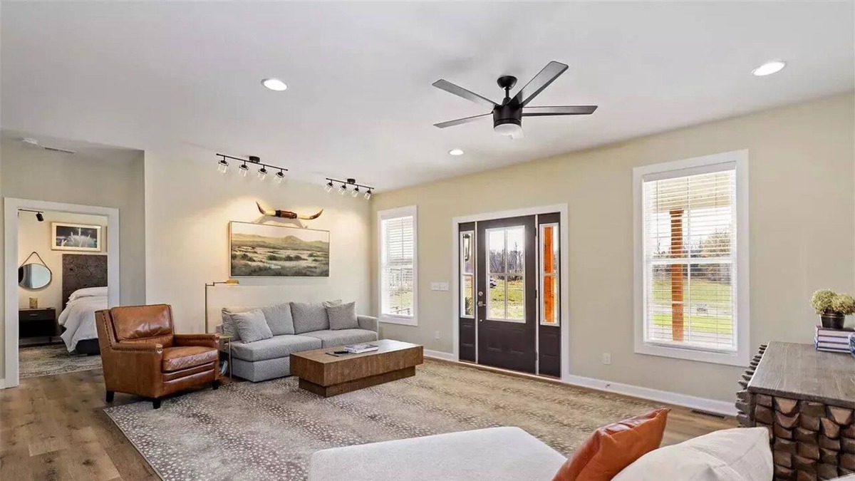 Cave City House | Spacious home close to Mammoth Cave NP!