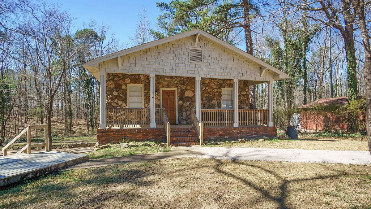Sand Ridge House | Spacious home close to Hoover Met, UAB & GOLF