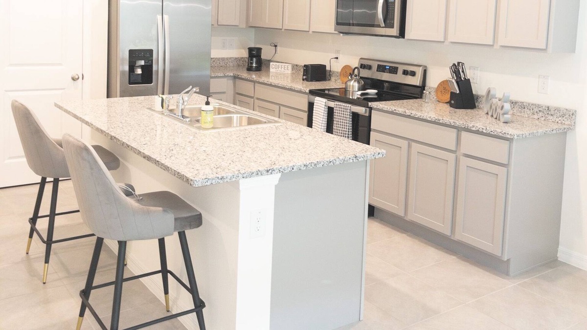 Wesley Chapel House | Spacious Home ★ Gym & Pool ★ Near Amusement Parks